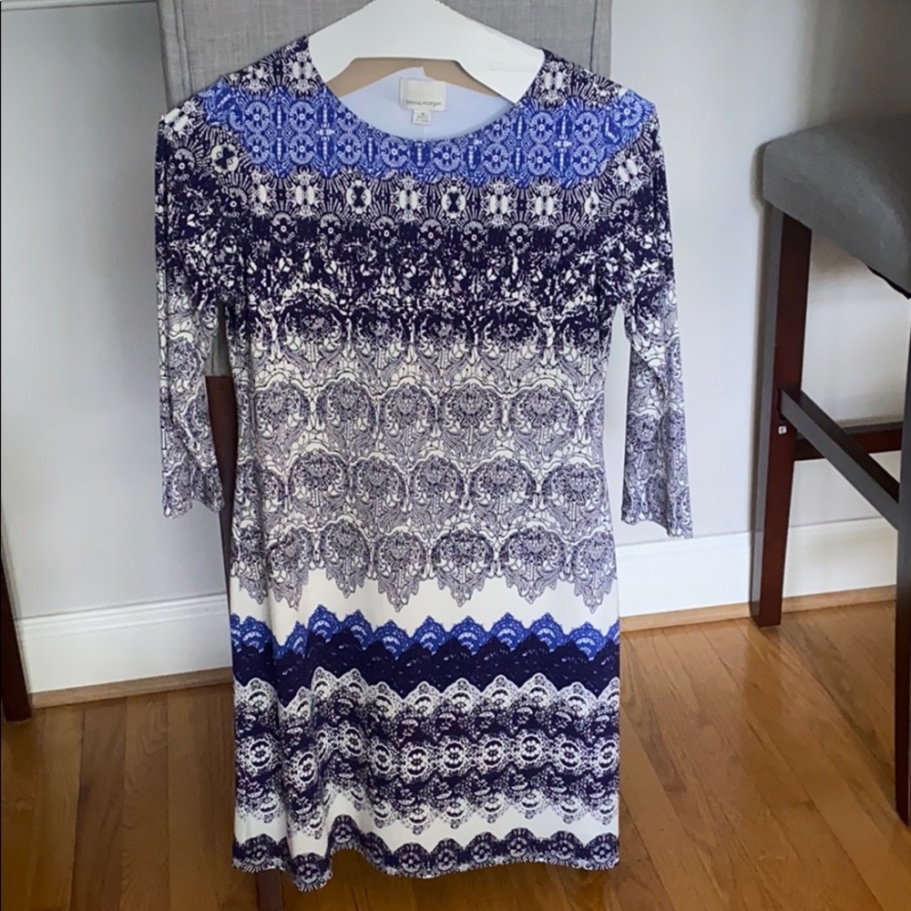 3/$25 Blue and white 3/4 sleeve dress